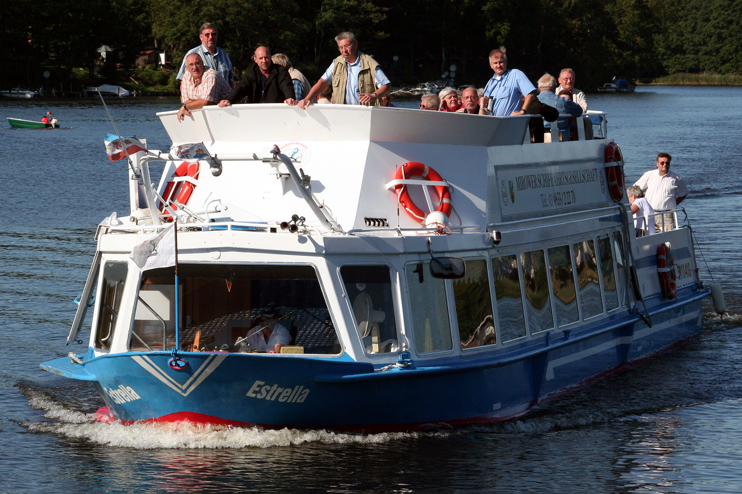 Fahrgastschiff Estrella - Blau Weisse Flotte-Müritz